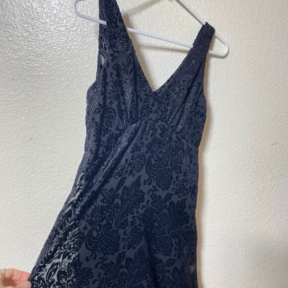 Vintage Y2K BCBG Black Floral Velvet Burnout Tank Maxi Dress Size 6 Whimsygoth - Picture 7 of 8